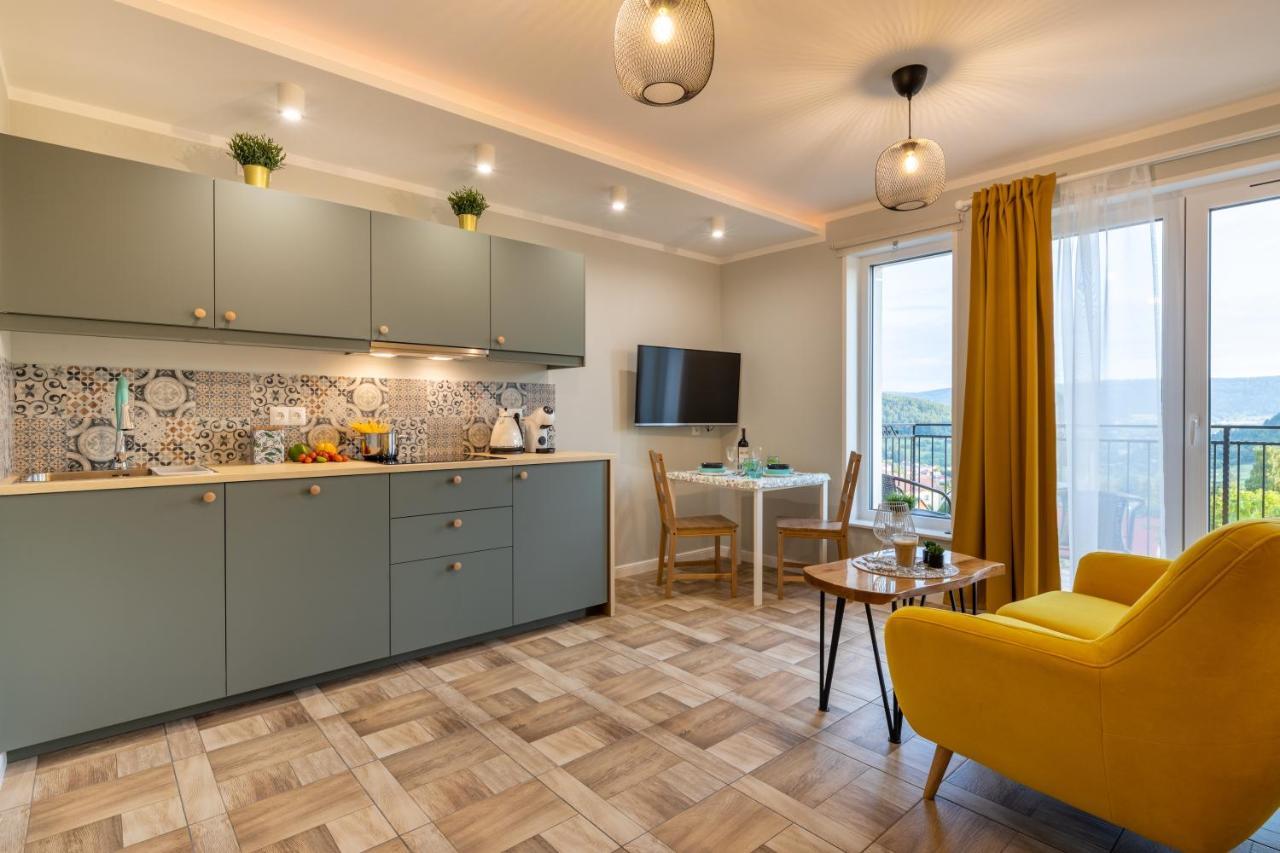 Villa Kasztelan Apartamenty Ustrzyki Dolne Esterno foto