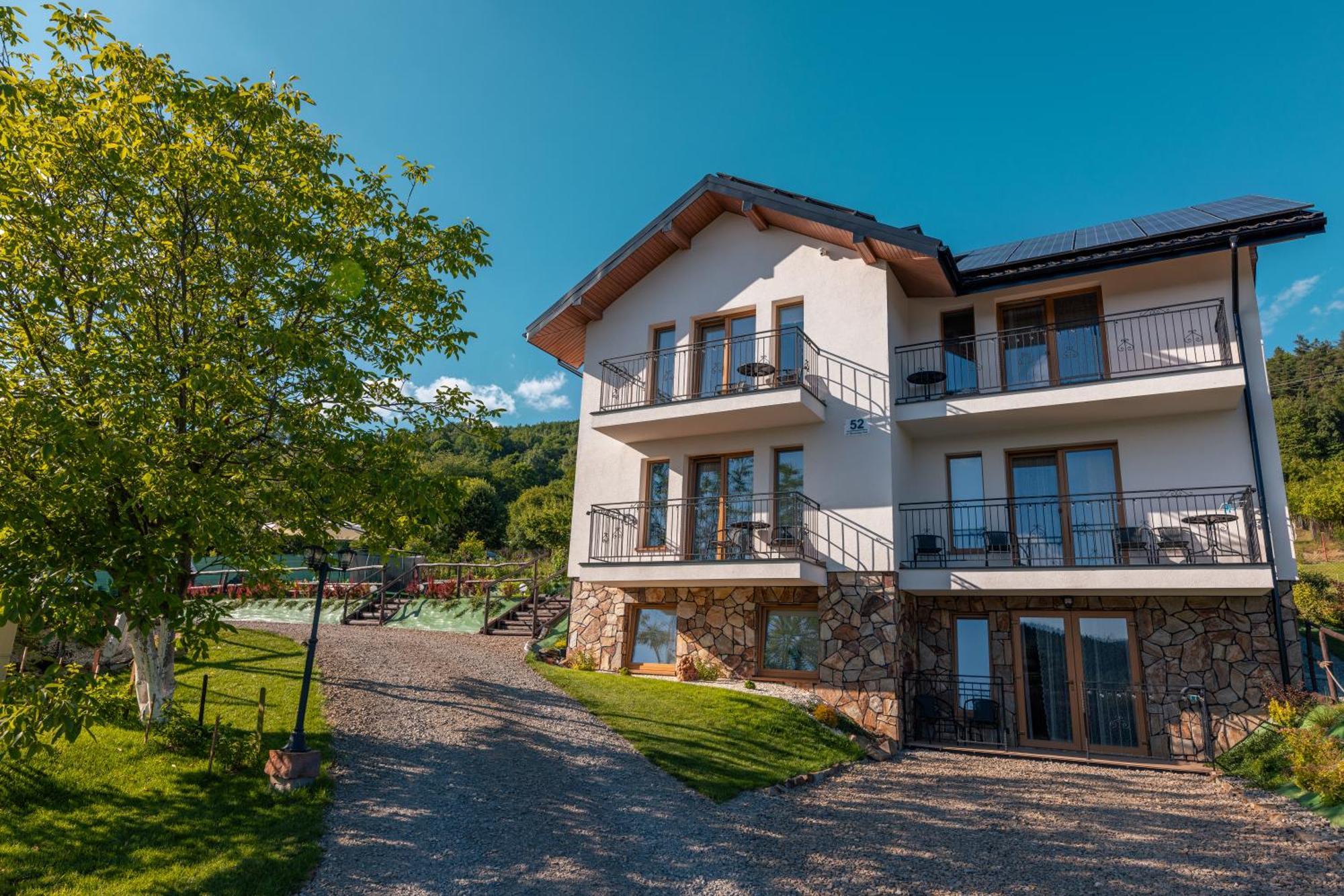 Villa Kasztelan Apartamenty Ustrzyki Dolne Esterno foto